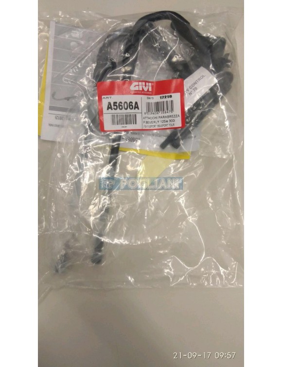 Kit staffe attacchi GIVI a5606a per fissaggio parabrezza GIVI 5606a - 3