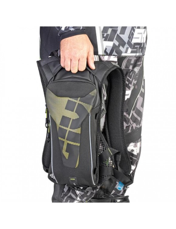 Mochila moto Off Road 3L bolsa agua integrada 2l GIVI GRT719 - 5