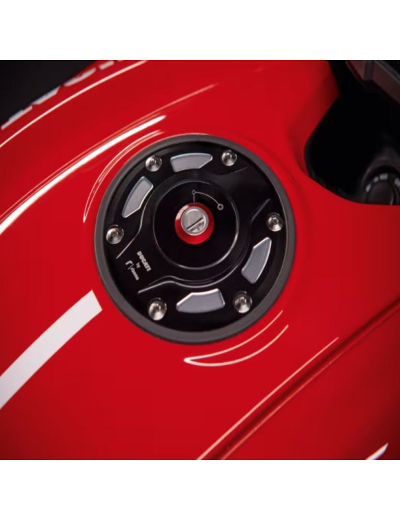 Tappo Serbatoio by Rizoma in Alluminio Nero 97780101AA Ducati Diavel 1260 - 2 Tappo Serbatoio by Rizoma in Alluminio Nero 97780101AA Ducati Diavel 1260 - 2