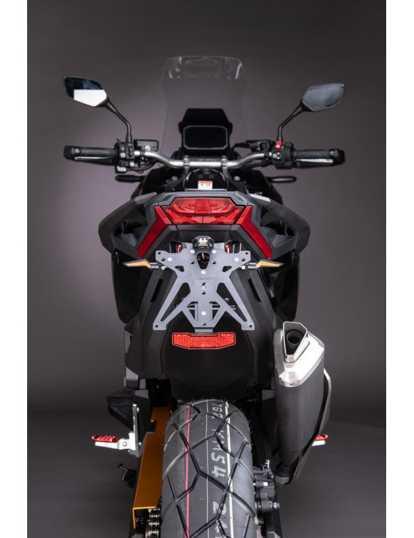 Portatarga Regolabile Lightech KTARHO124A1 per Honda X-ADV 750 2021-2025 - 5 Portatarga Regolabile Lightech KTARHO124A1 per Honda X-ADV 750 2021-2025 - 5