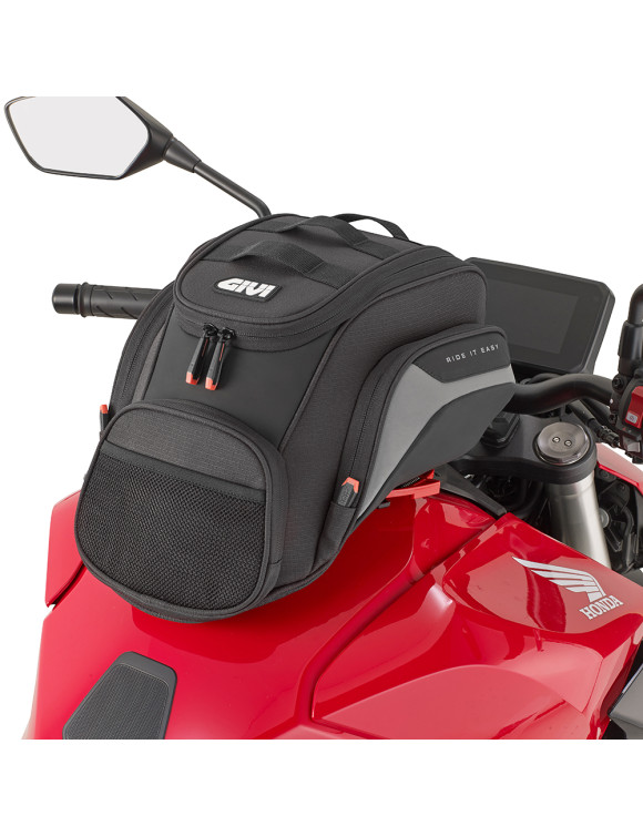 Givi EASY05 Tanklock 12 liter tank bag - 2 Givi EASY05 Tanklock 12 liter tank bag - 2